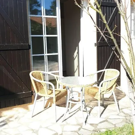 Maison d'hôtes D'hôtes Avec Terrasse, Meublé Tourisme 1 étoile